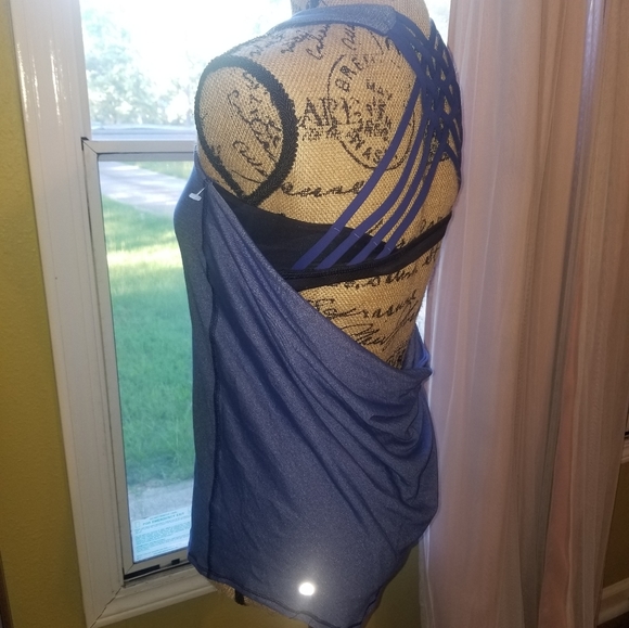 Lululemon Athletic - Picture 3 of 6